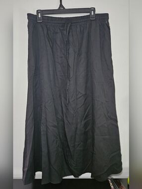 Cyrus women Maxi Skirt NWT Size large L black comfy with pockets elastic waist